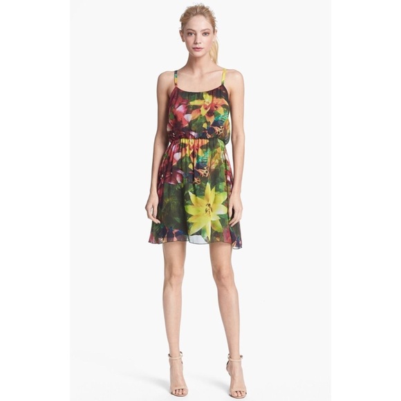 Alice + Olivia Daley Dress in Tropical Jungle Flowers - Picture 6 of 7
